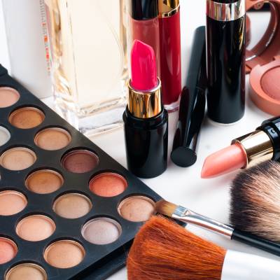MAKEUP SERVICES